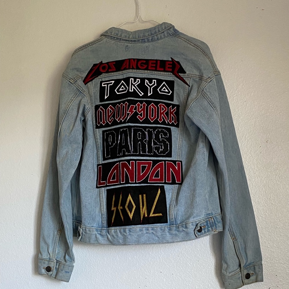 FOREVER21 Patch Jean Jacket